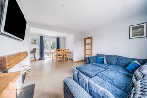 Sitting Area- click for photo gallery